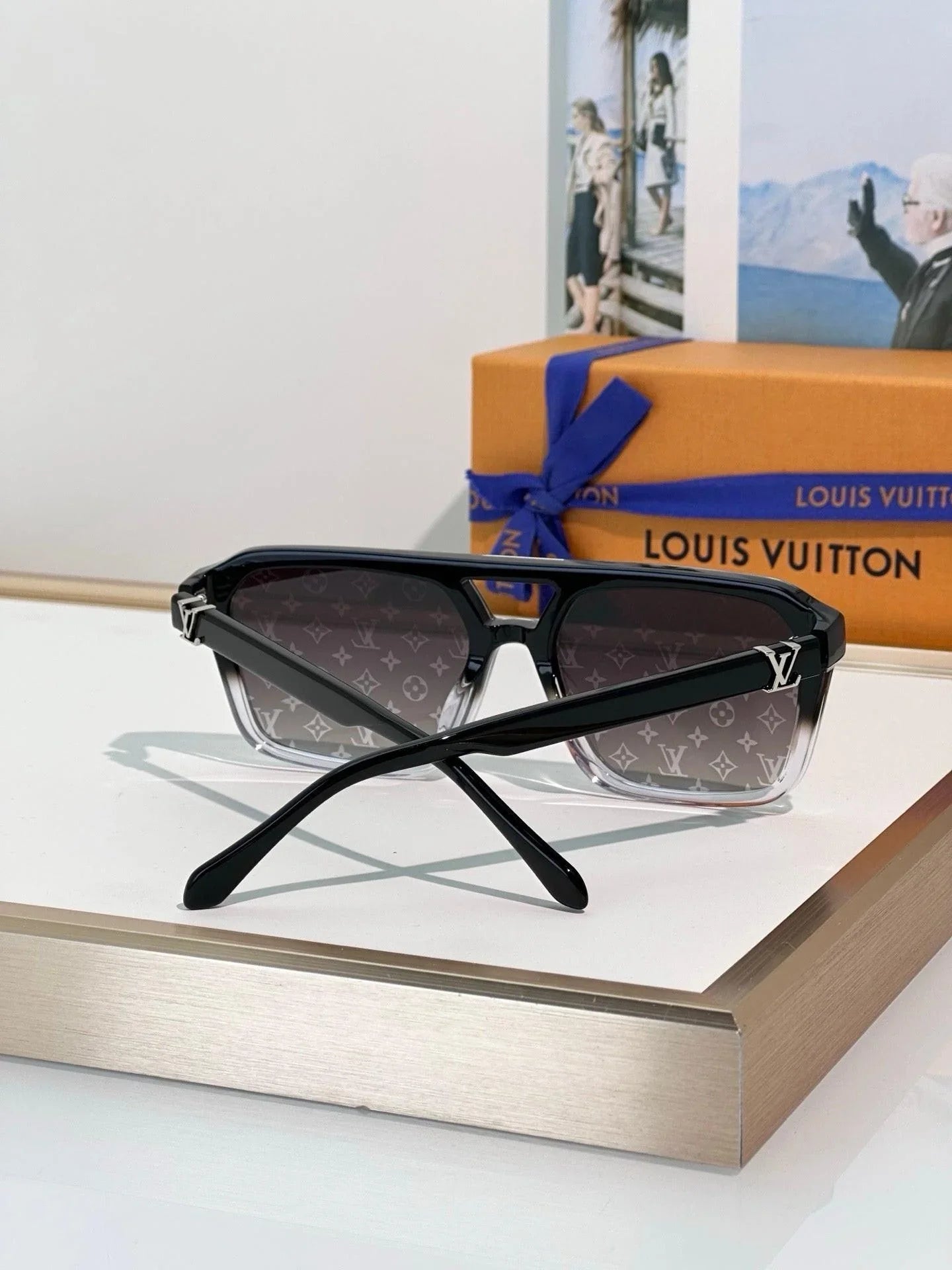 Louis Vuitton Z3120U LV Hit Large Square Sunglasses   ✨