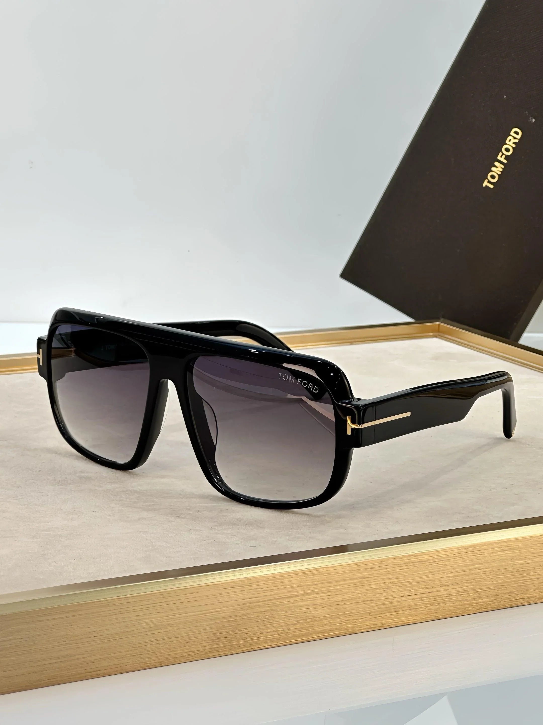 TOM FORD TURNER TF1101 Unisex Sunglasses 🔱