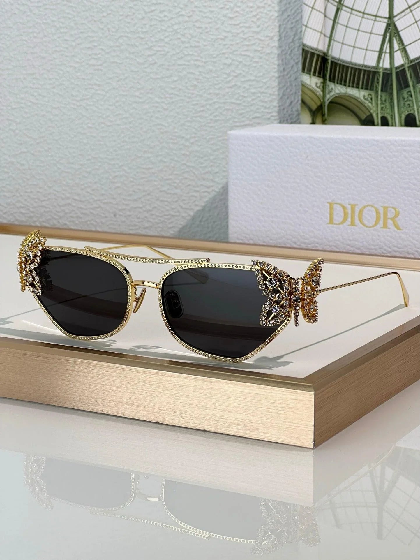 DIOR DiorFantastica B1U Butterfly Sunglasses with Swarovski® Crystals 💎