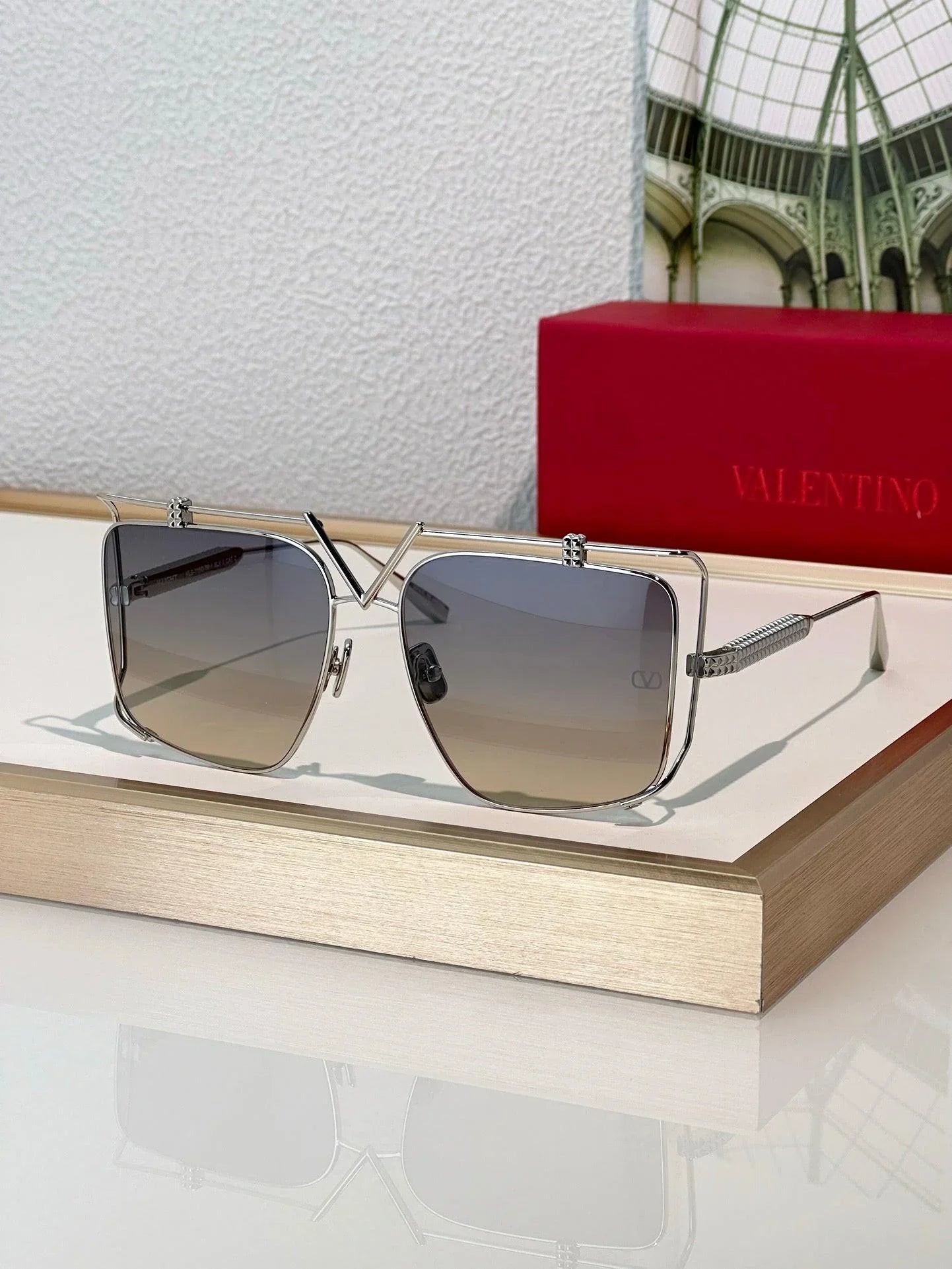 Valentino V-LIGHT VLS116 - AS SEEN ON JENNIFER LOPEZ Sunglasses✨