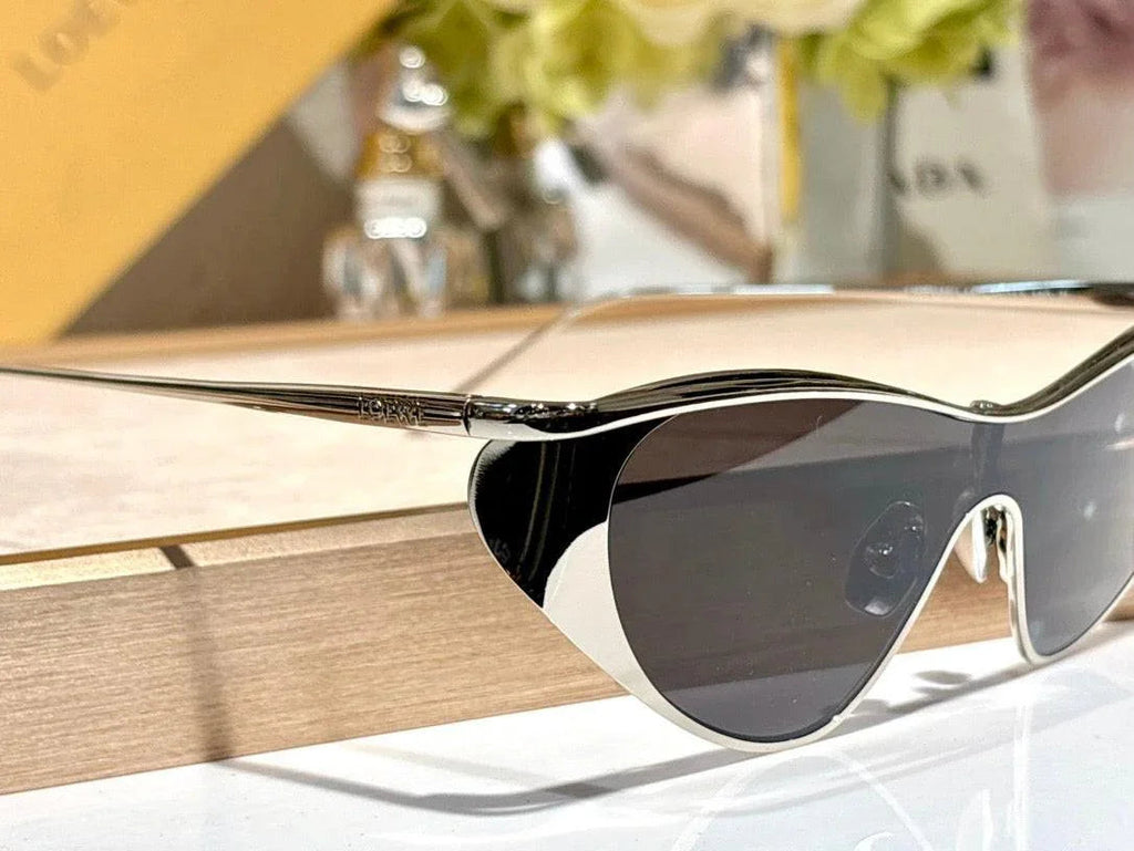 LOEWE Flash Signature Metal & Nylon Shield LW40165U Sunglasses  ✨