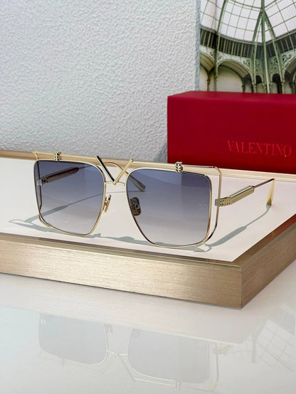 Valentino V-LIGHT VLS116 - AS SEEN ON JENNIFER LOPEZ Sunglasses✨