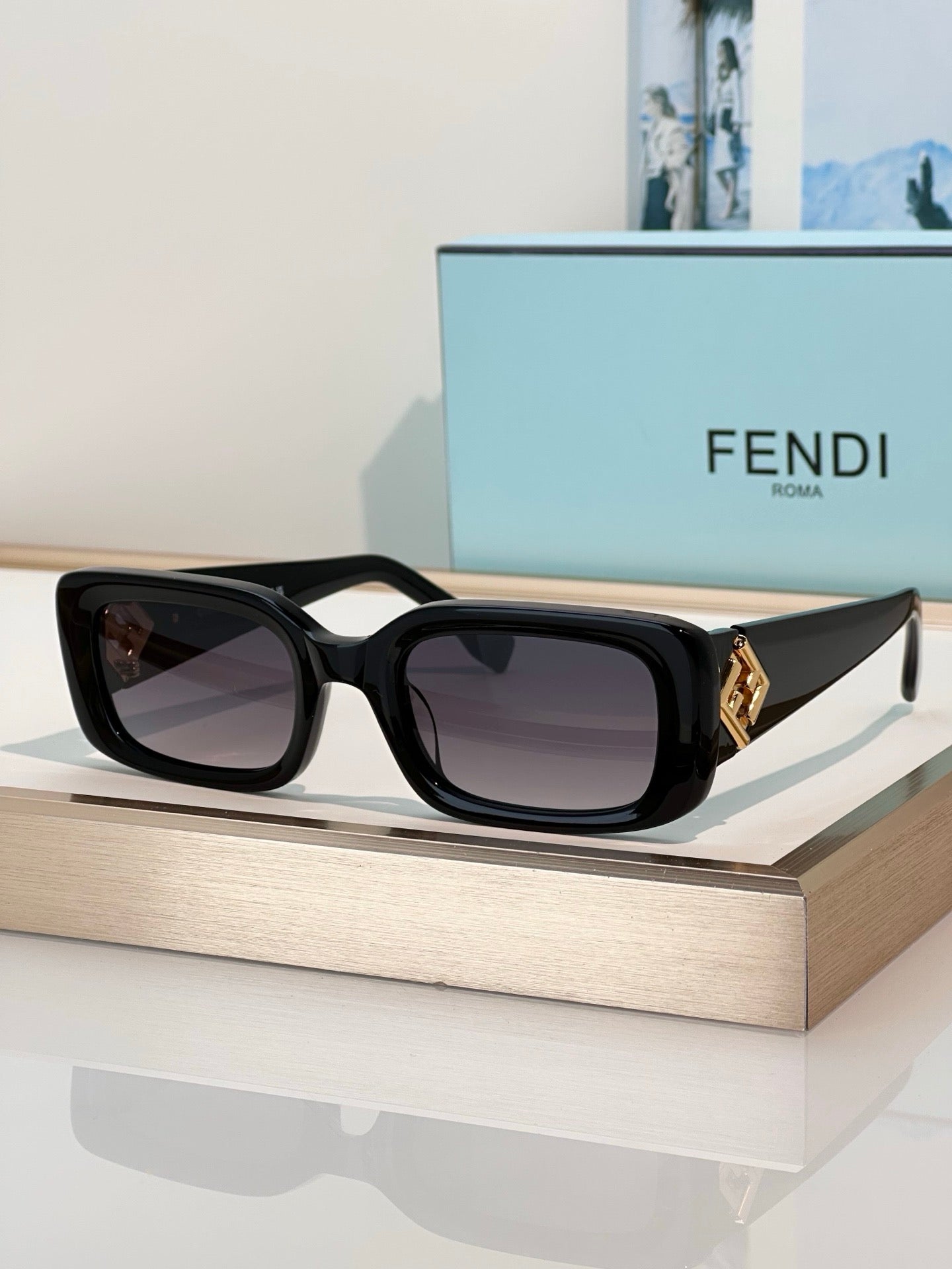 FENDI FF Diamonds FE 40222I  Sunglasses ✨