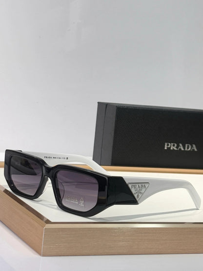 PRADA SPR09Z Sunglasses with triangle logo 🟥