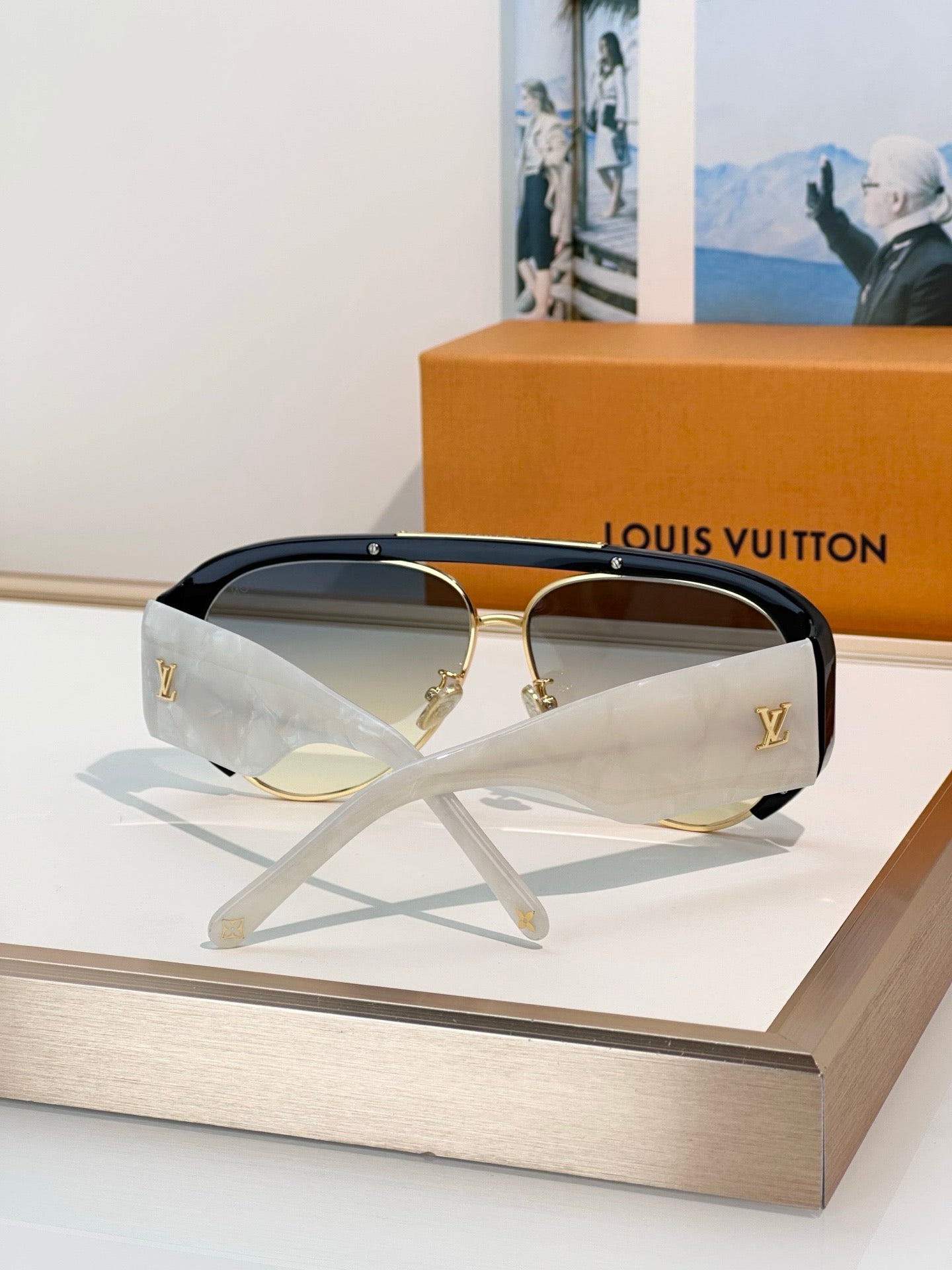 Louis Vuitton Z3399U LVision Pilot Sunglasses ✨