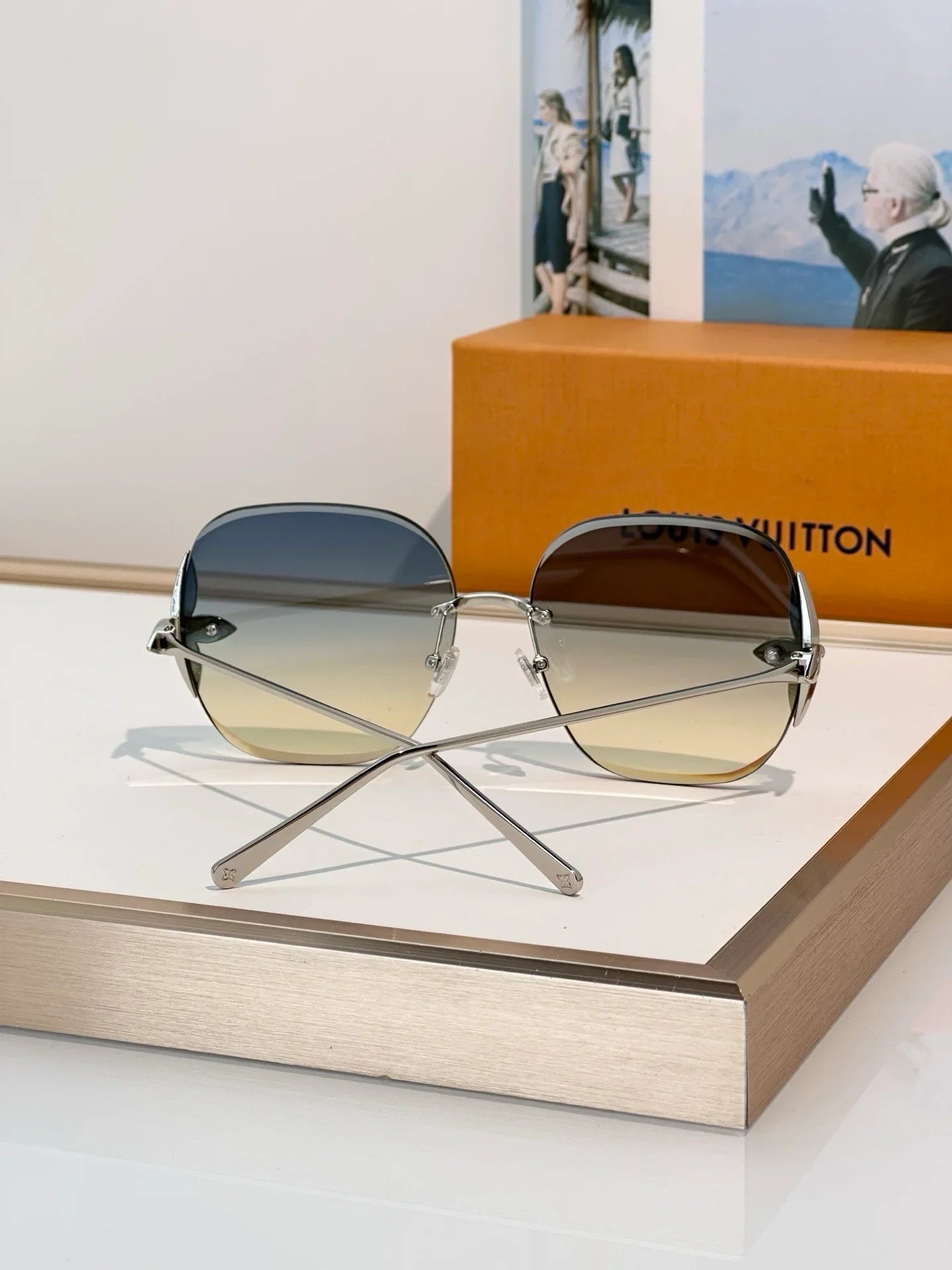 Louis Vuitton Z3169U Flower Edge Metal Square Sunglasses   ✨