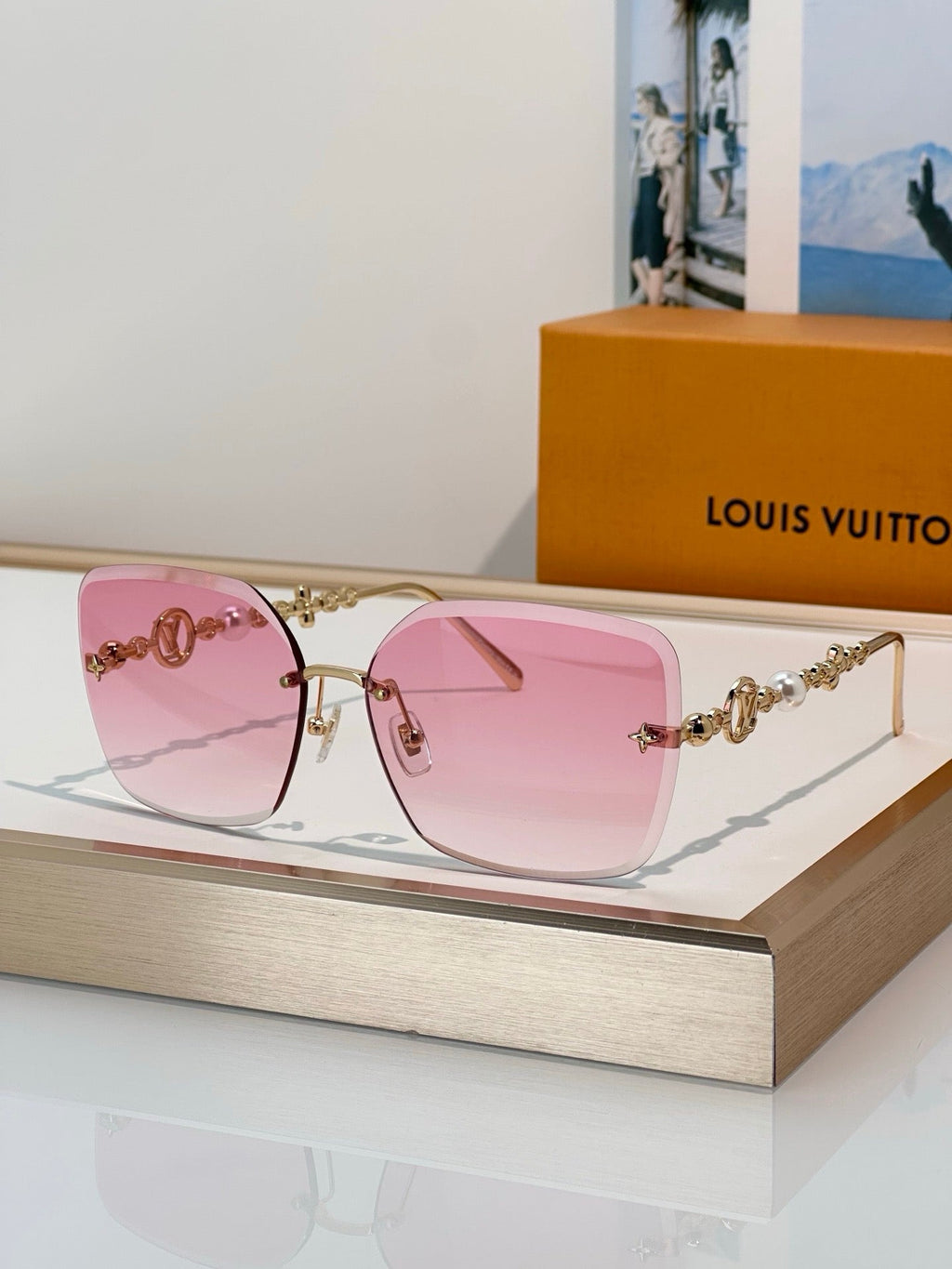Louis Vuitton Z3407U LV Jewel Pearl Square Sunglasses ✨