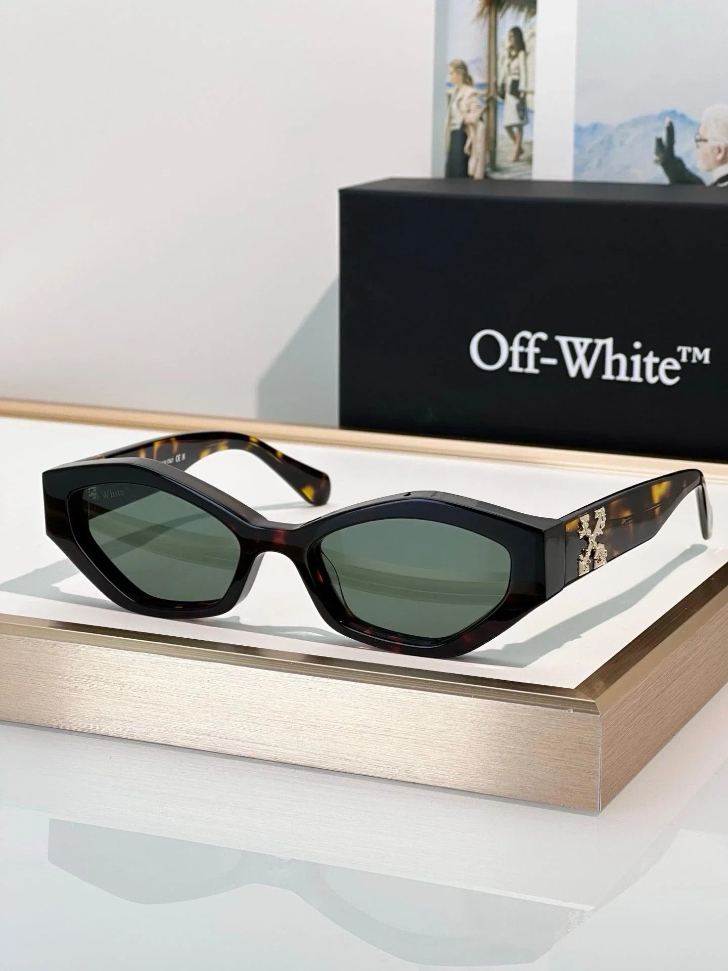 OFF-White! Off-White OERI144  Hilo Sunglasses ✨