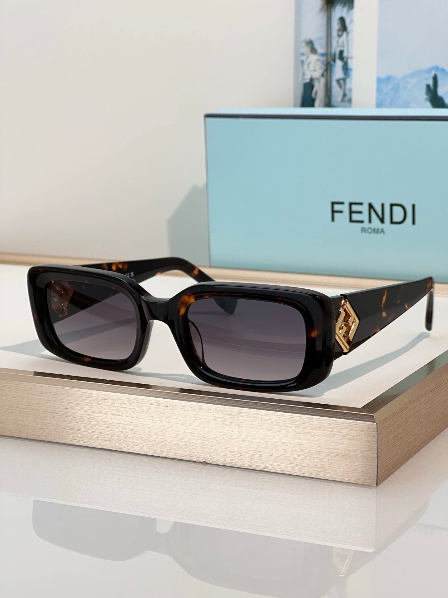 FENDI FF Diamonds FE 40222I  Sunglasses ✨