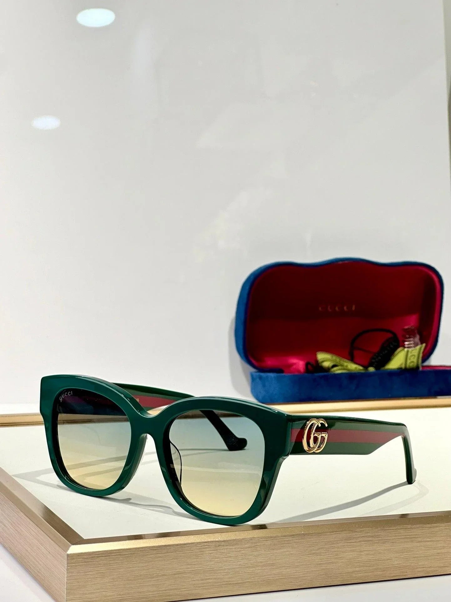 Gucci GG1550 Women&