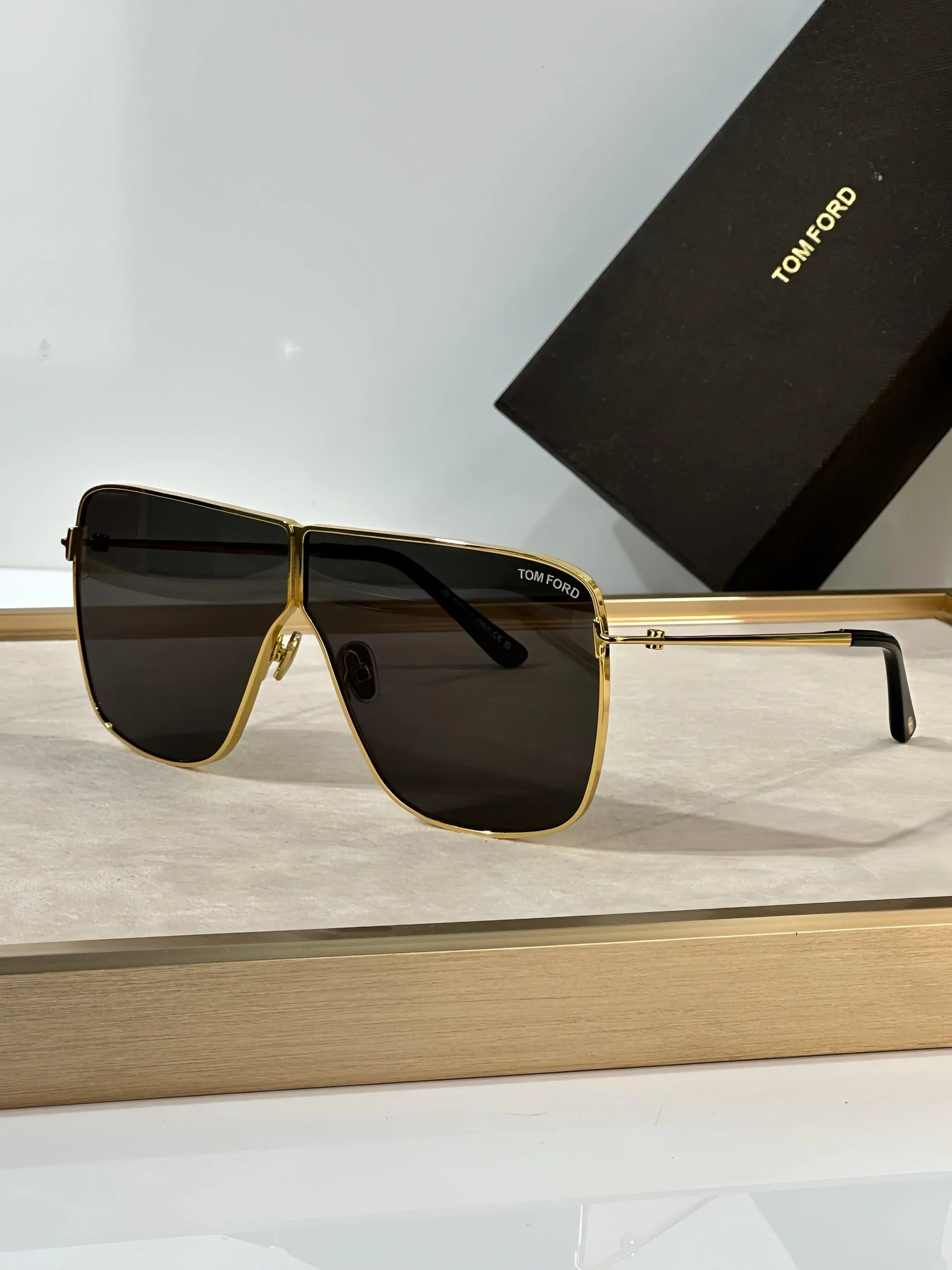 TOM FORD FT1159 pilot-frame Sunglasses ✨