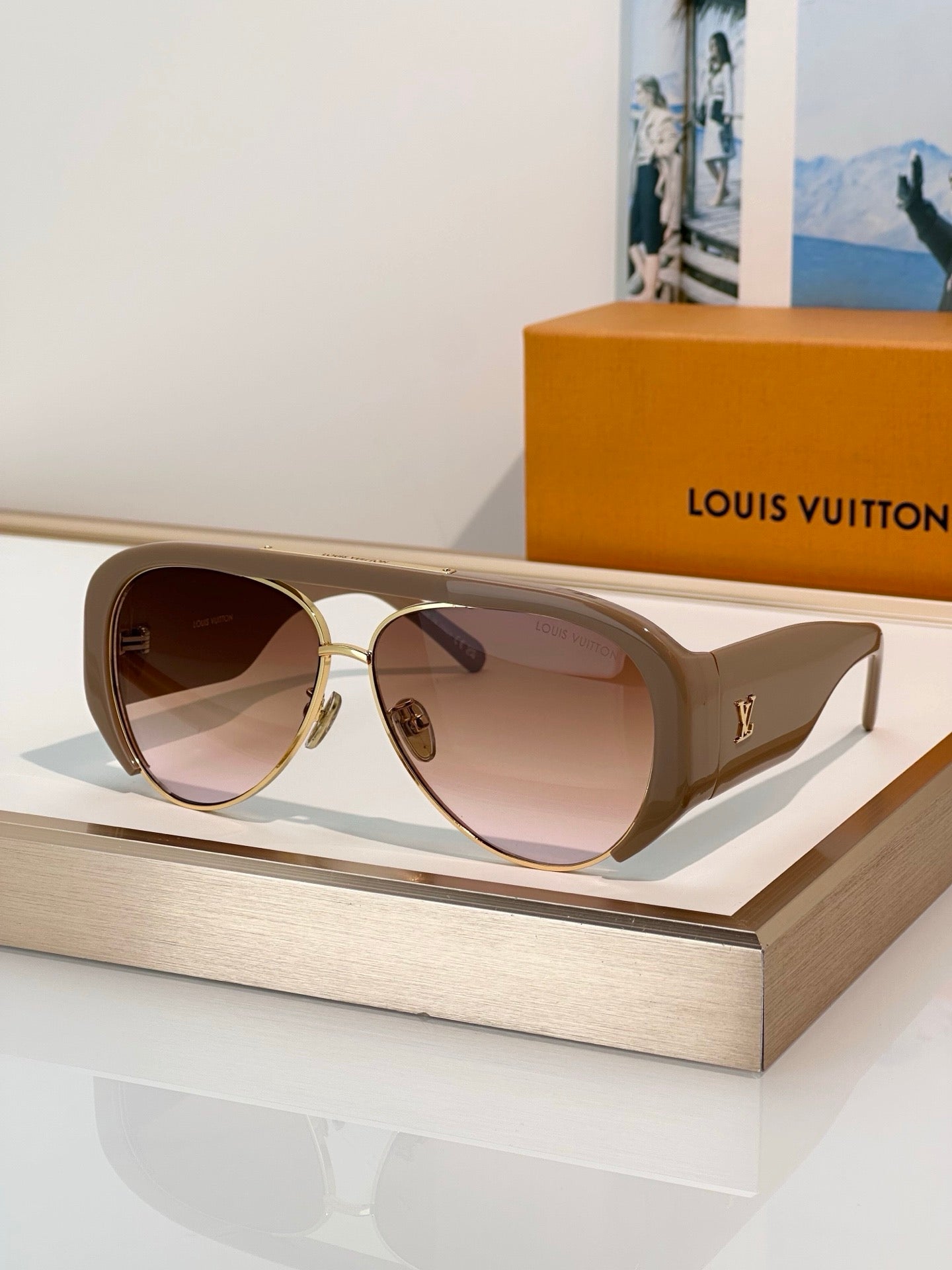 Louis Vuitton Z3399U LVision Pilot Sunglasses ✨