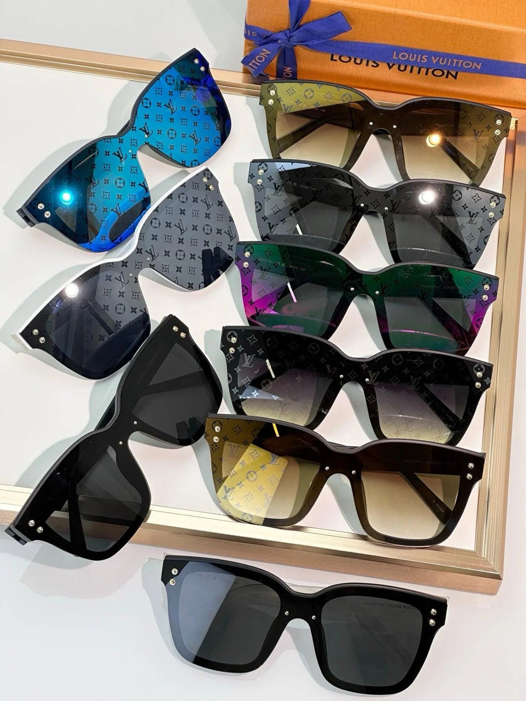 Louis Vuitton Z2455U LV Flash Square Mask Sunglasses ✨