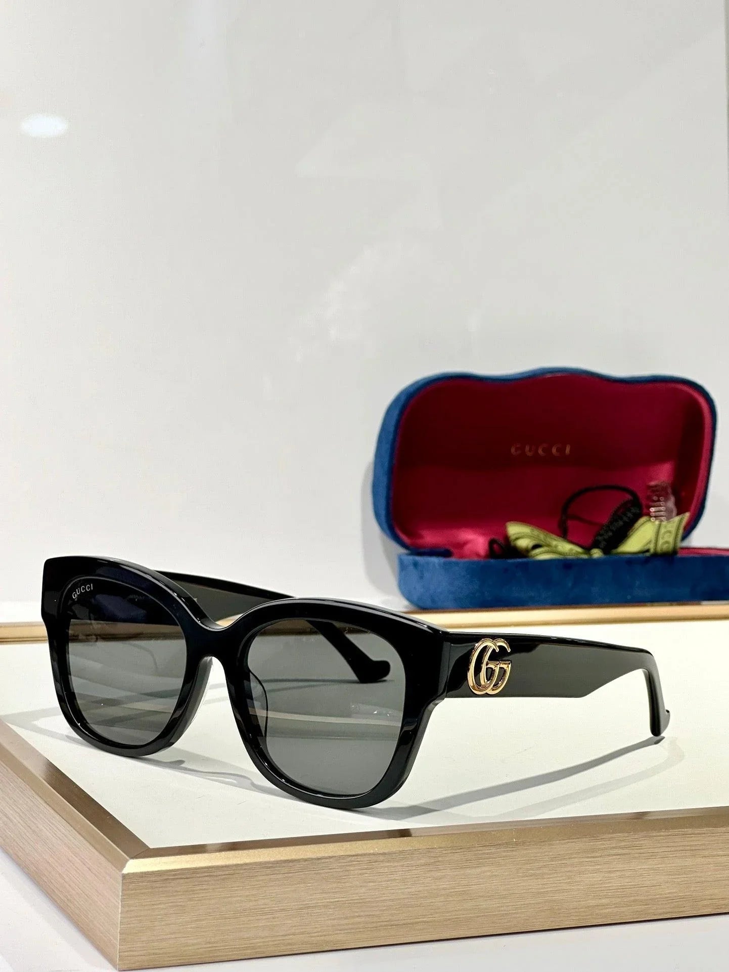 Gucci GG1550 Women&