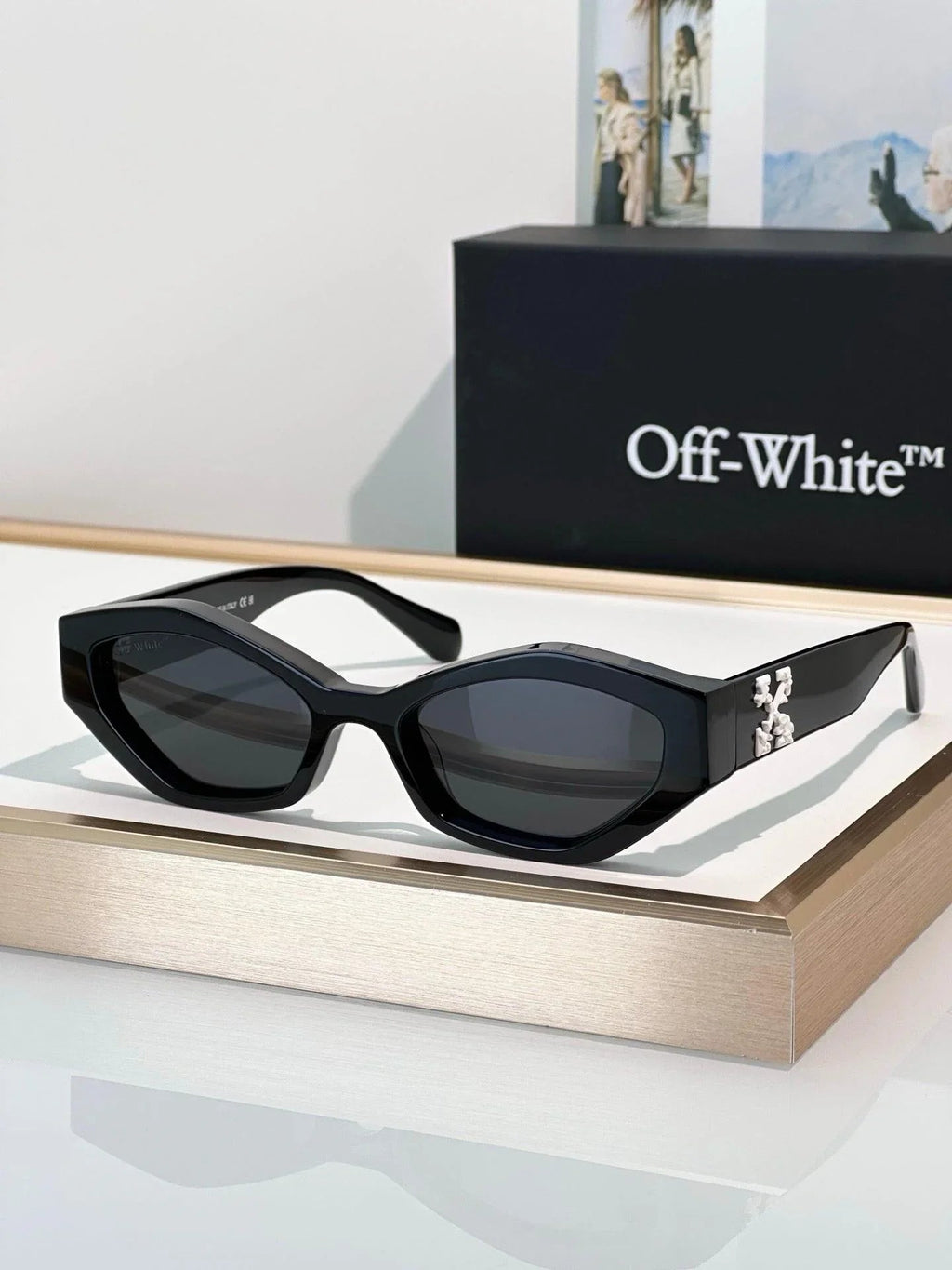 OFF-White! Off-White OERI144  Hilo Sunglasses ✨