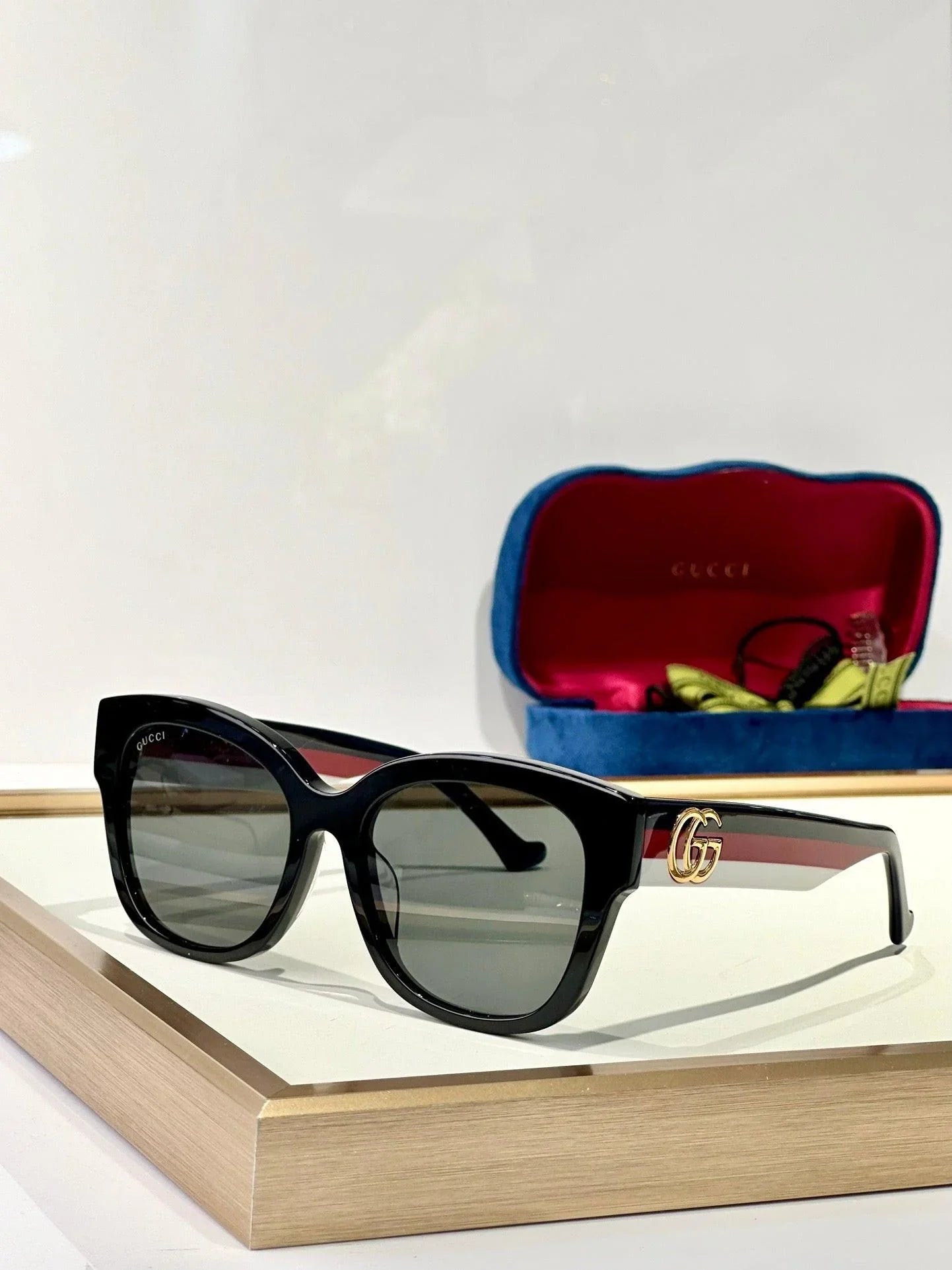 Gucci GG1550 Women&