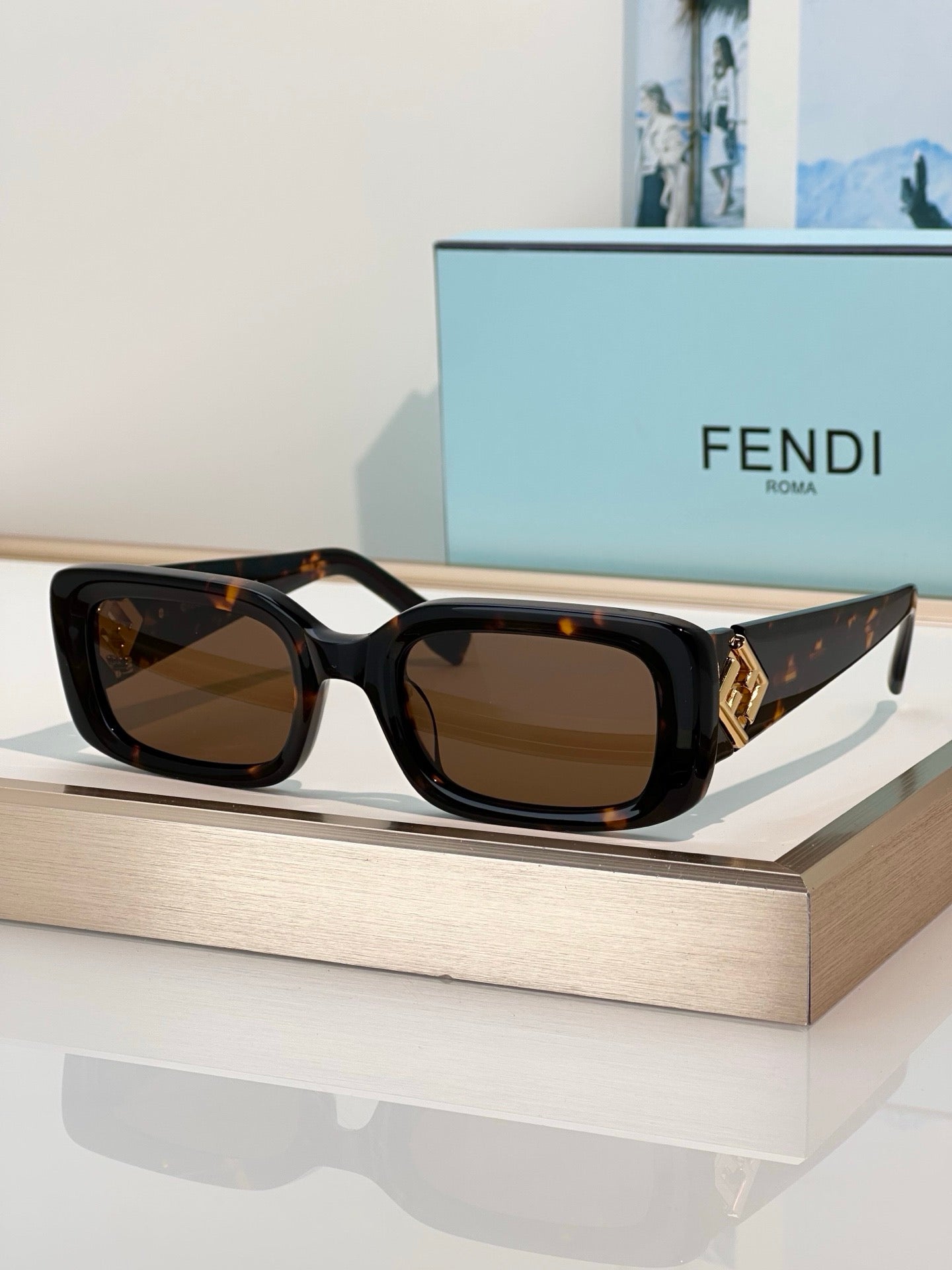 FENDI FF Diamonds FE 40222I  Sunglasses ✨