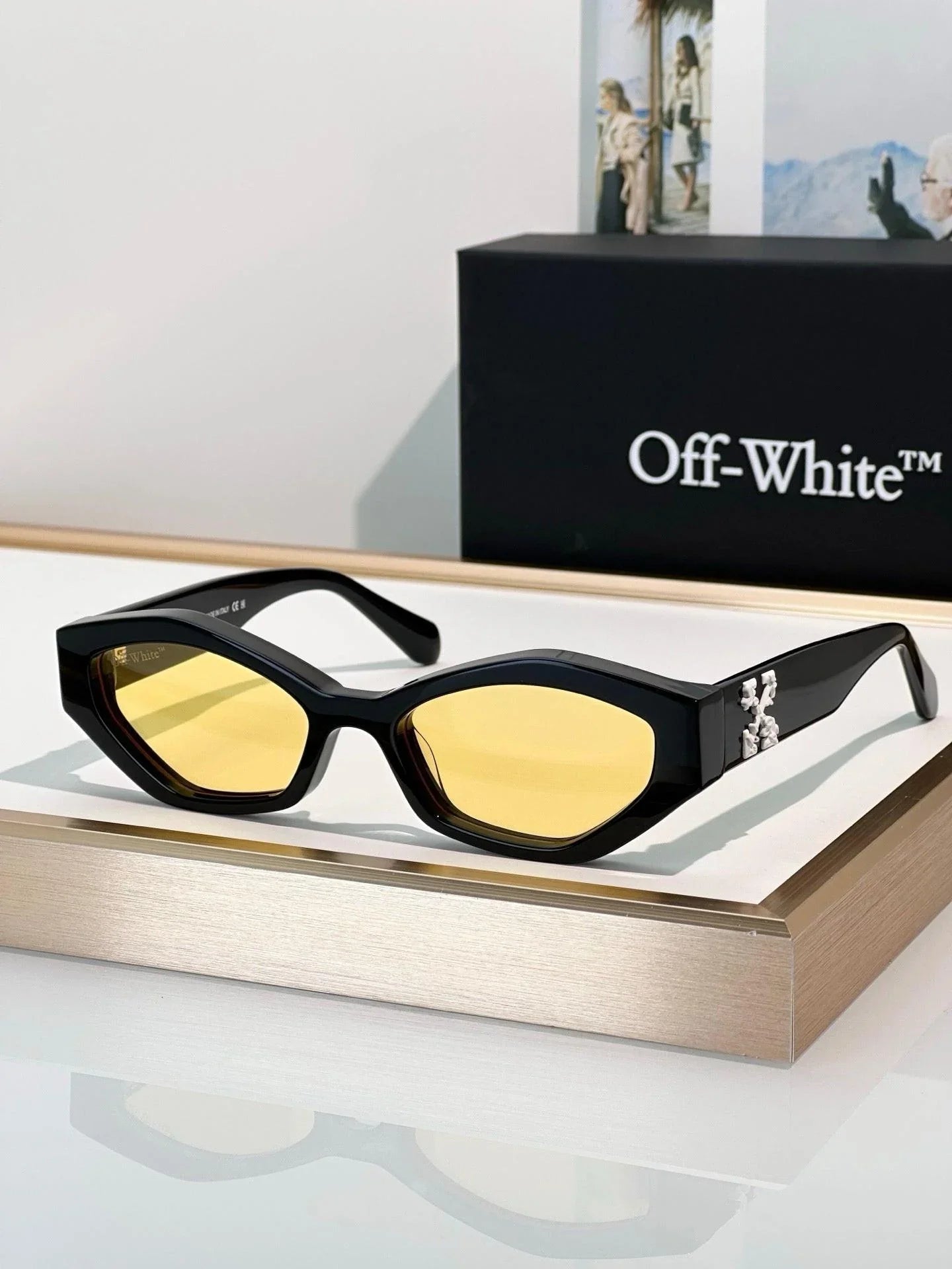 OFF-White! Off-White OERI144  Hilo Sunglasses ✨