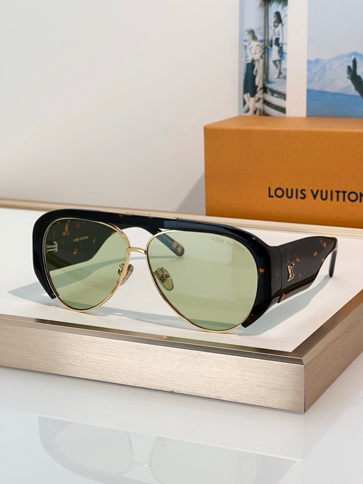 Louis Vuitton Z3399U LVision Pilot Sunglasses ✨