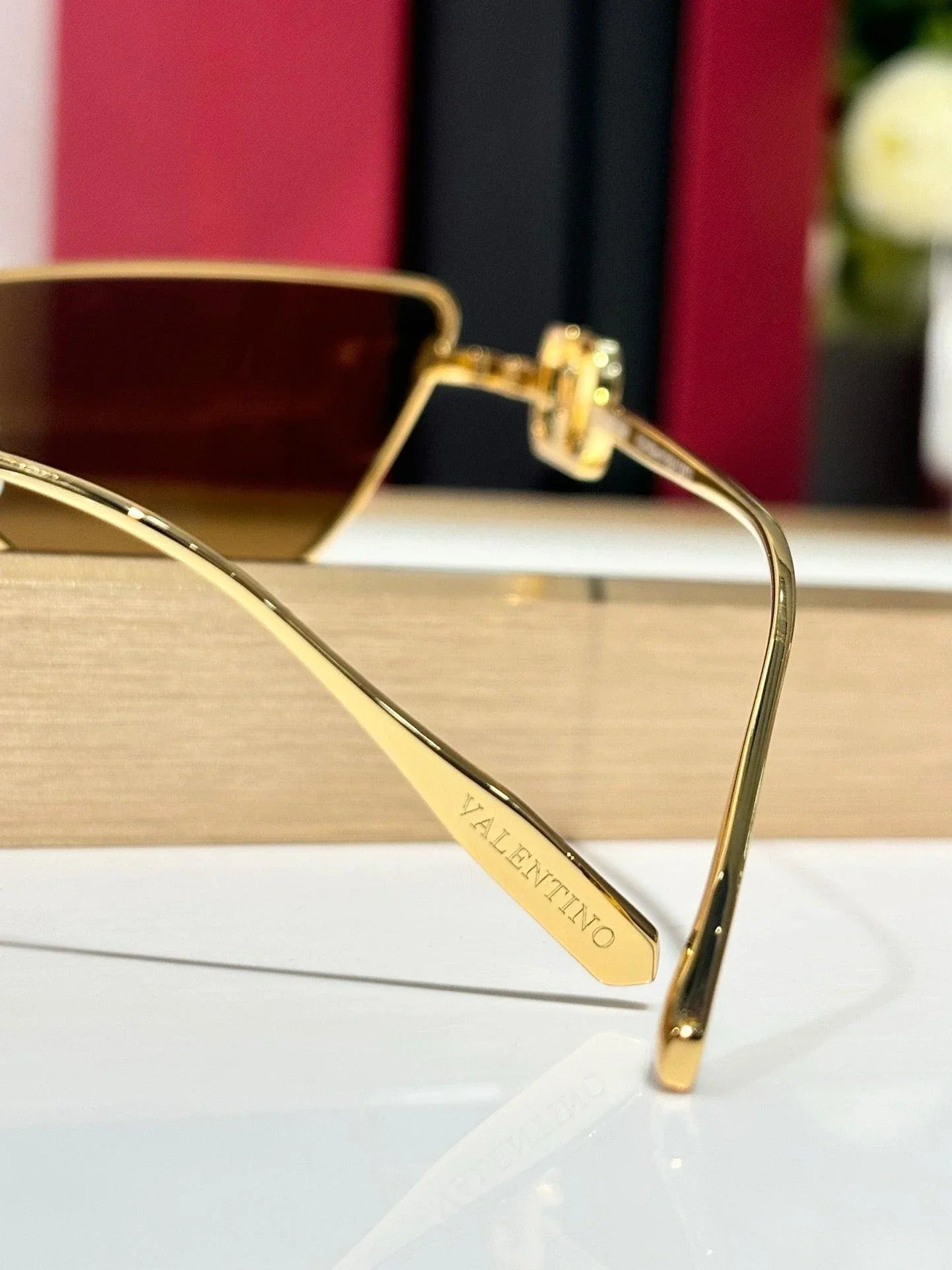 Valentino VLOGO SIGN CAT-EYE TITANIUM FRAME VLS135B Sunglasses✨