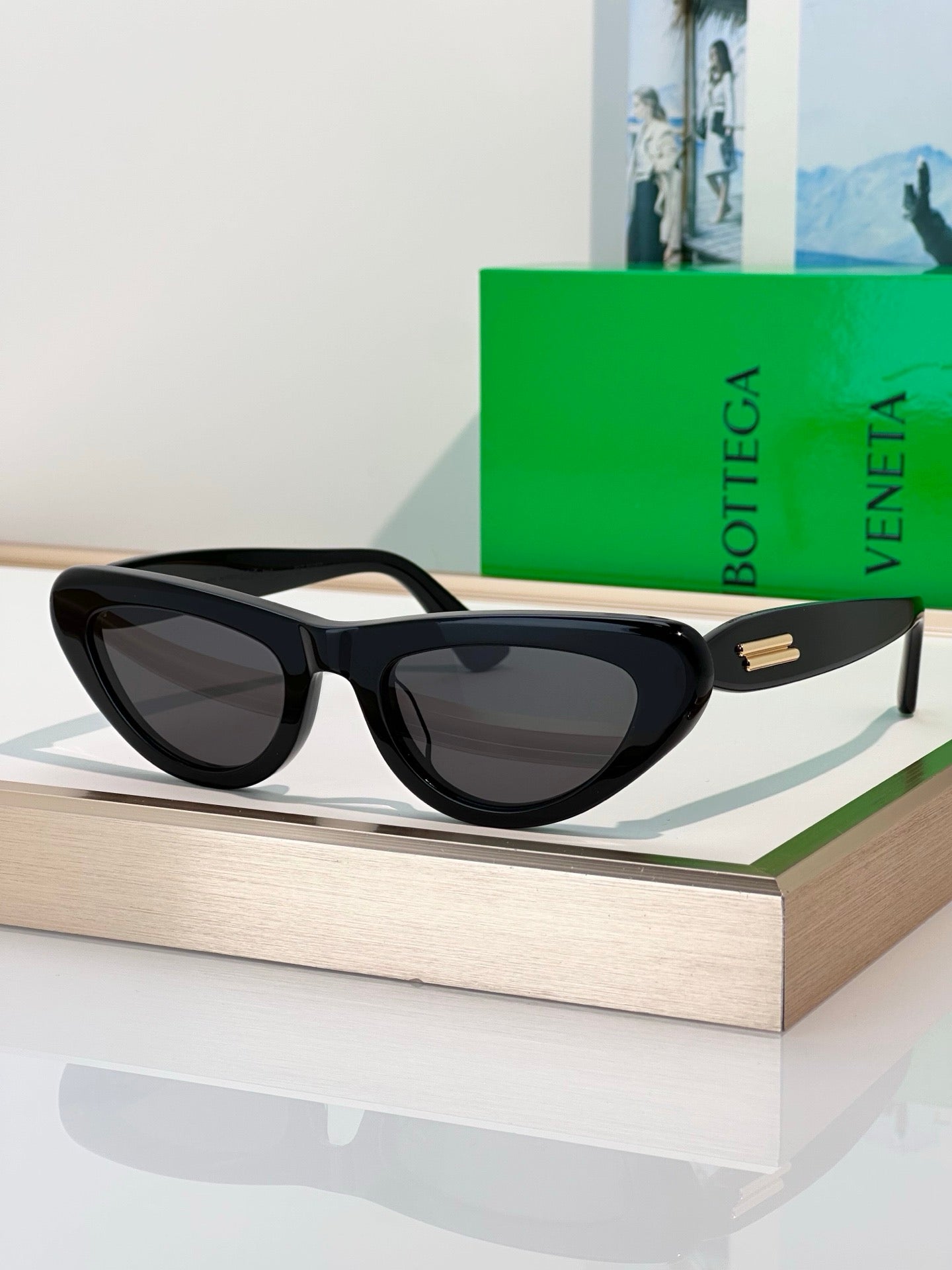 BOTTEGA VENETA BV1450S  Sunglasses 💚