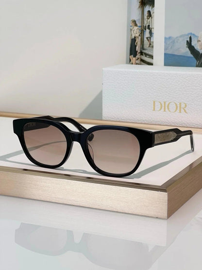 DIOR Christian Dior Label R1F Black and Beige Pantos Sunglasses  ✨