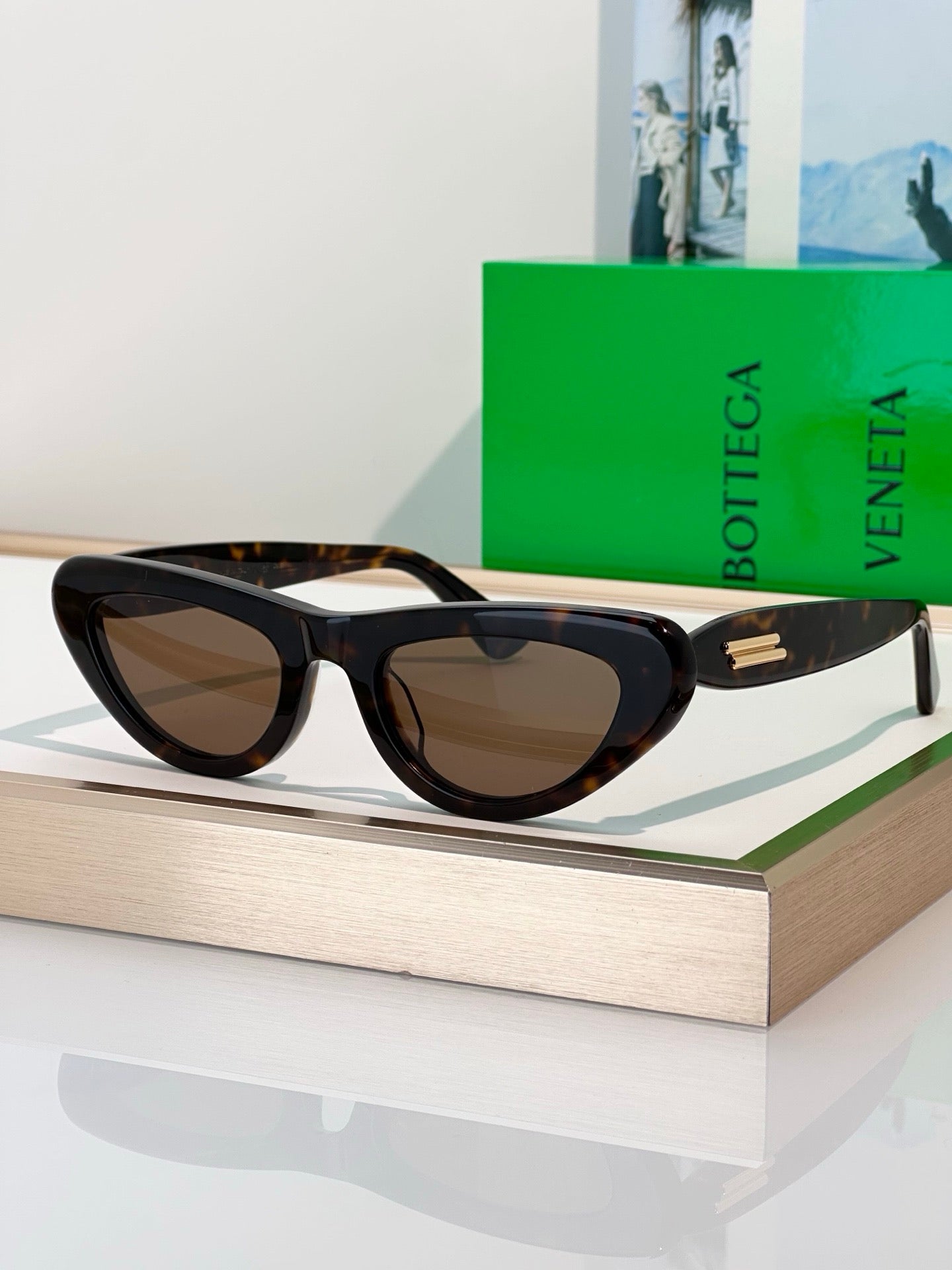 BOTTEGA VENETA BV1450S  Sunglasses 💚