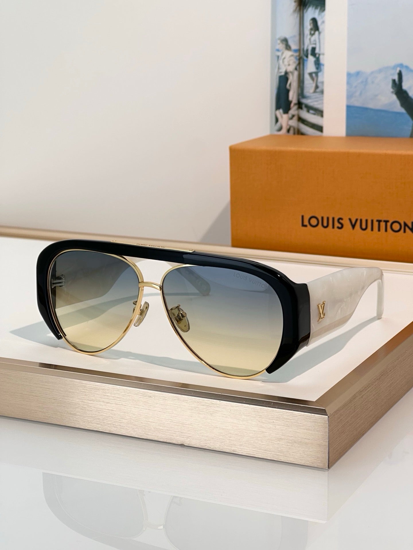 Louis Vuitton Z3399U LVision Pilot Sunglasses ✨