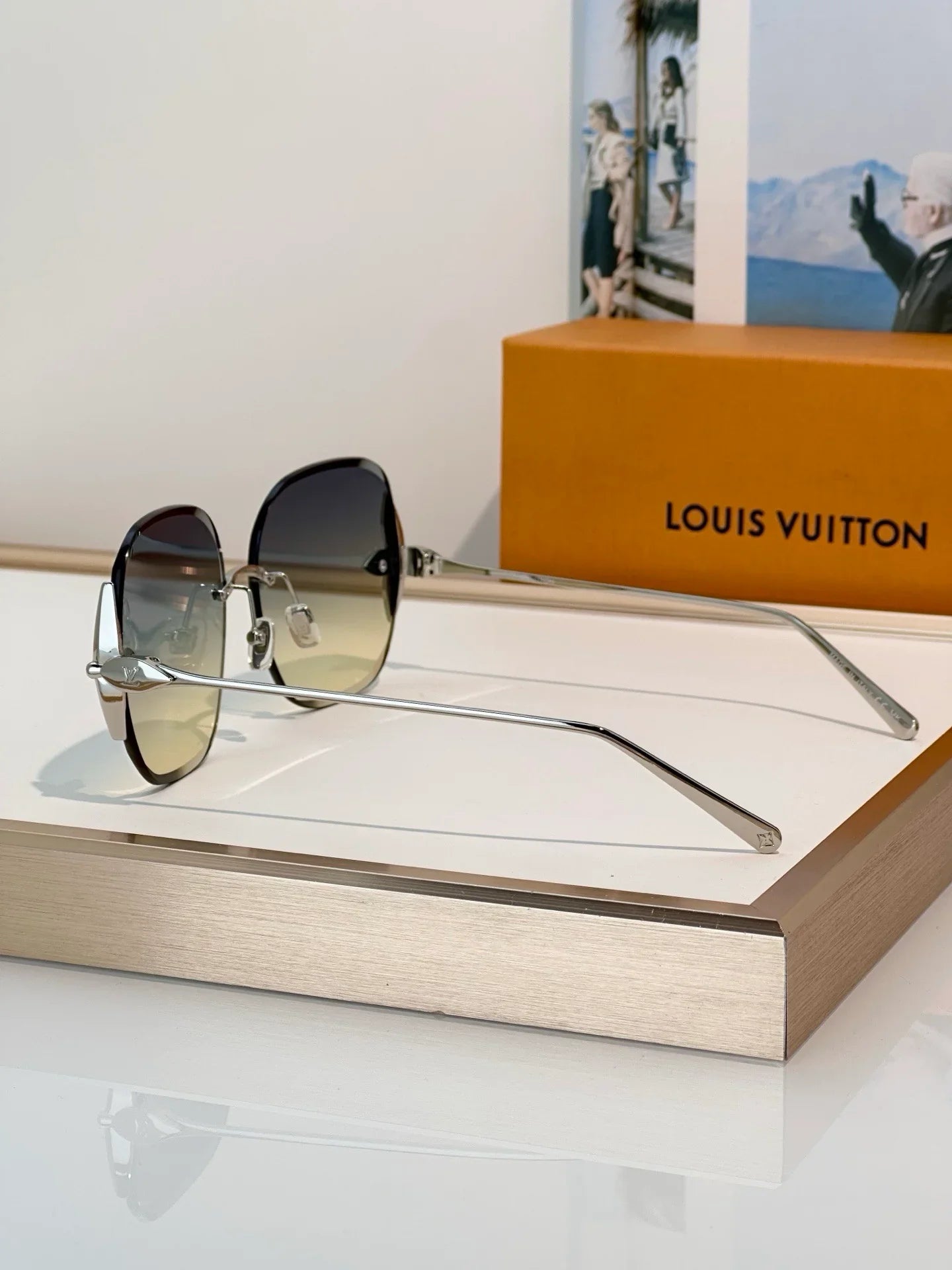 Louis Vuitton Z3169U Flower Edge Metal Square Sunglasses   ✨