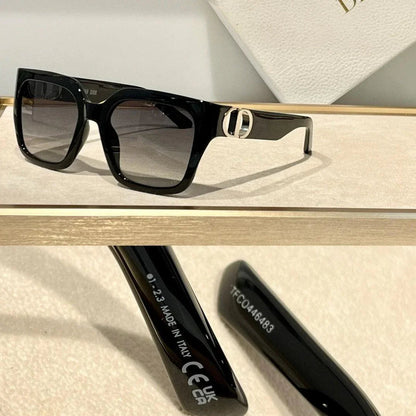 DIOR Sunglasses Dior 30Montaigne S8U Sunglasses✨
