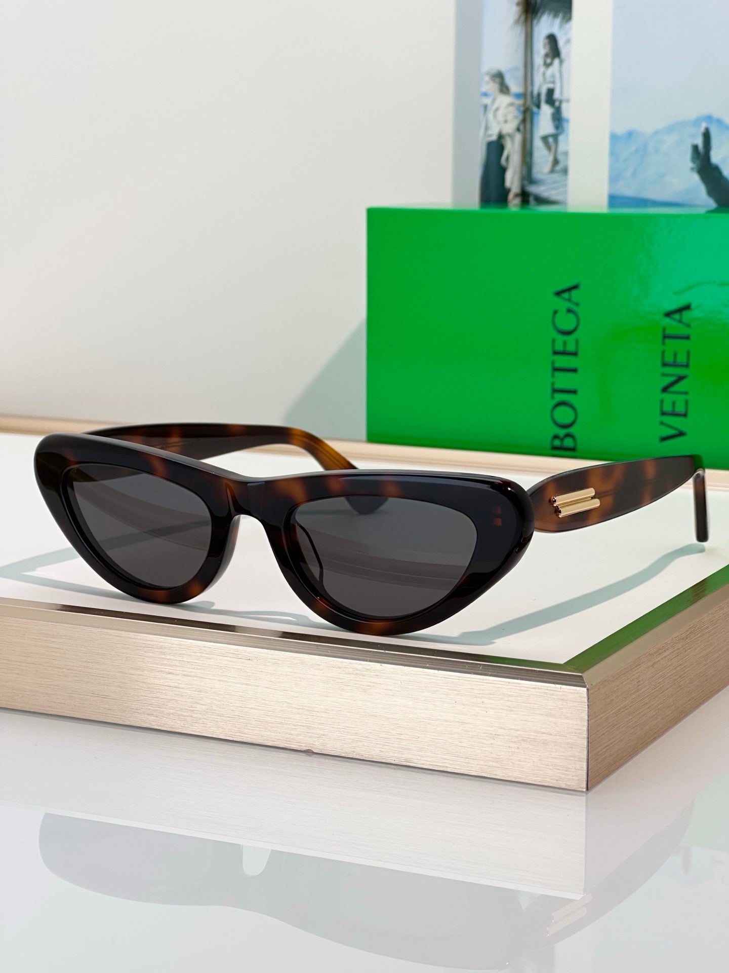 BOTTEGA VENETA BV1450S  Sunglasses 💚