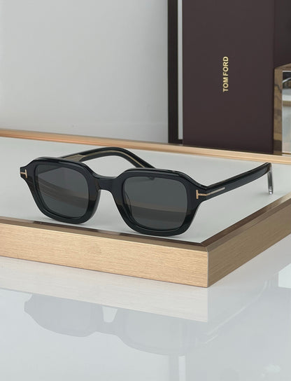 TOM FORD TI21 Tom Ford Icon Square Collection Sunglasses 🔱