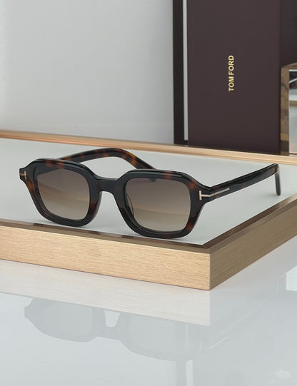 TOM FORD TI21 Tom Ford Icon Square Collection Sunglasses 🔱