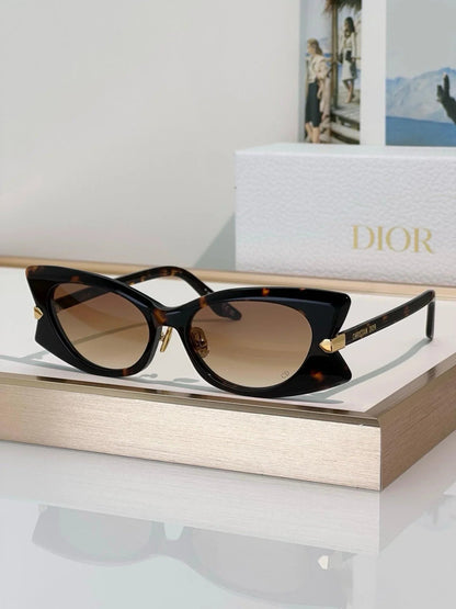 DIOR Dior DiorButterfly S2F Black Rectangular Sunglasses ✨