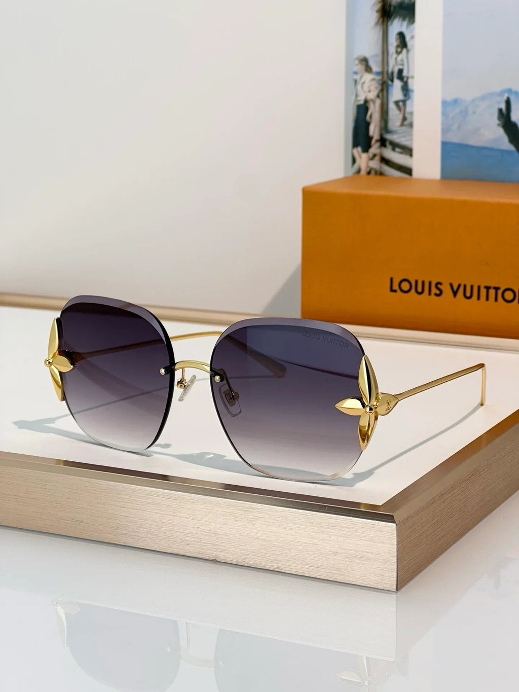 Louis Vuitton Z3169U Flower Edge Metal Square Sunglasses   ✨
