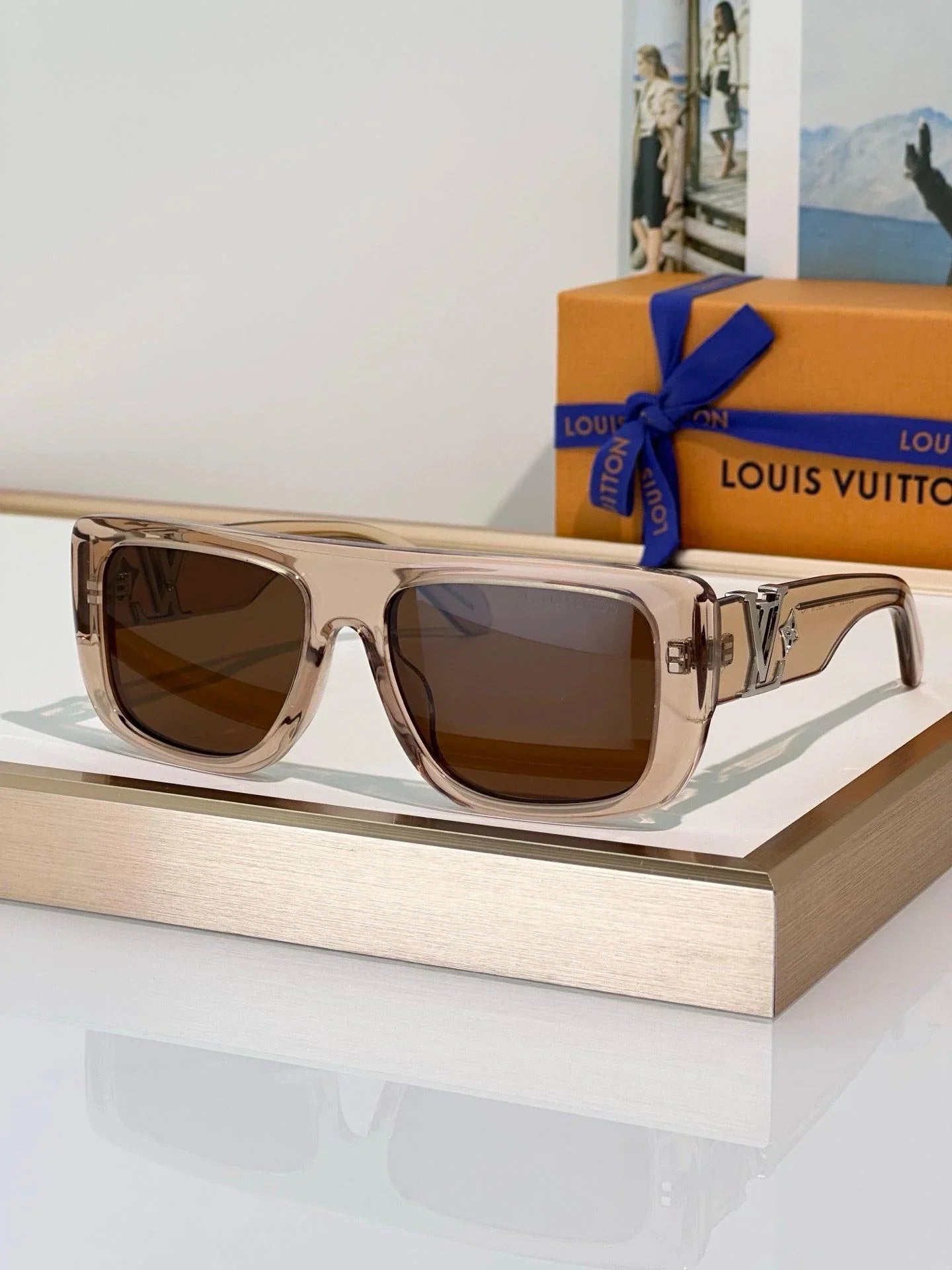 Louis Vuitton Z2872U LV Flower Square Sunglasses✨