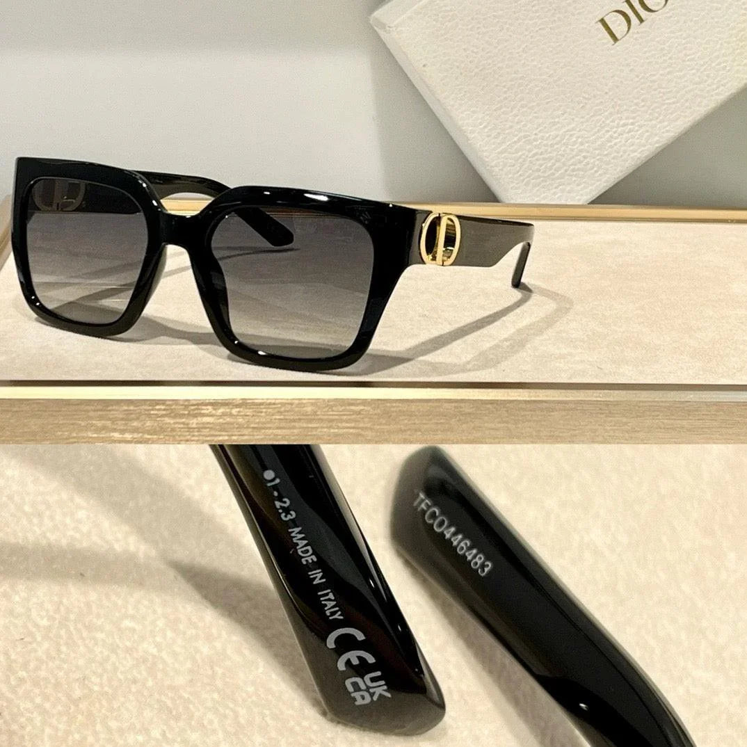 DIOR Sunglasses Dior 30Montaigne S8U Sunglasses✨