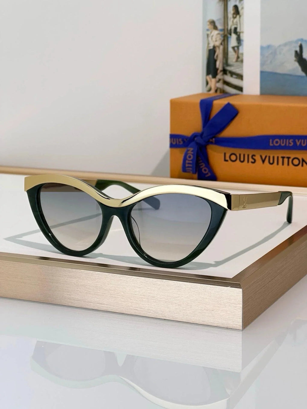 Louis Vuitton Z2684U LV Blend Cat Eye  Sunglasses  ✨