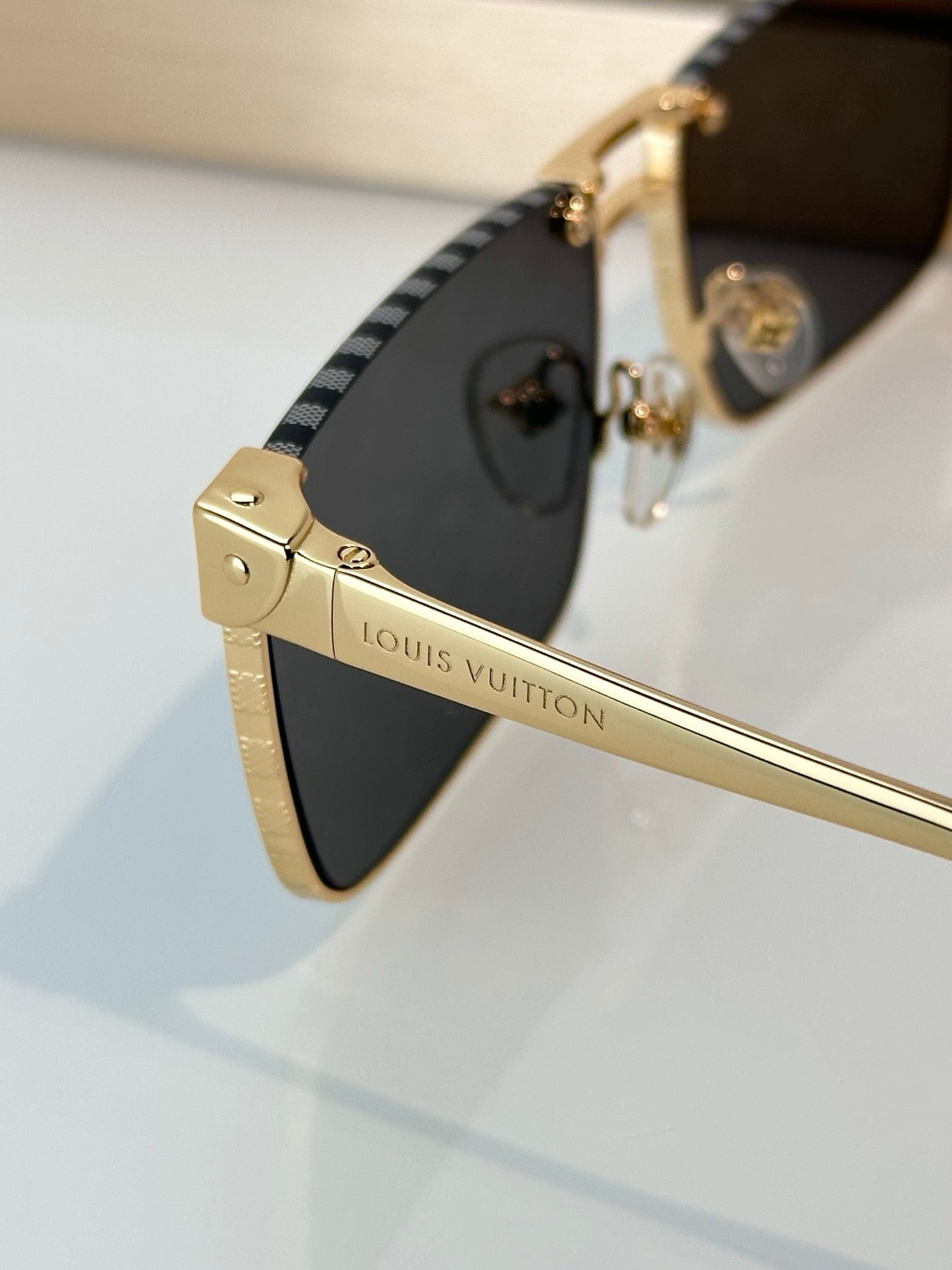Louis Vuitton Z3240U LV Heritage Metal Low Square Sunglasses✨