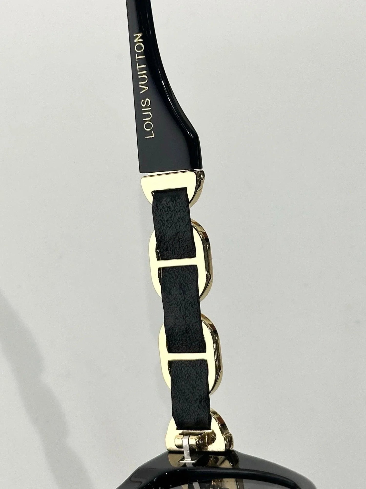 Louis Vuitton Z2640U My LV Chain Braided Maxi Cat Eye Sunglasses ✨