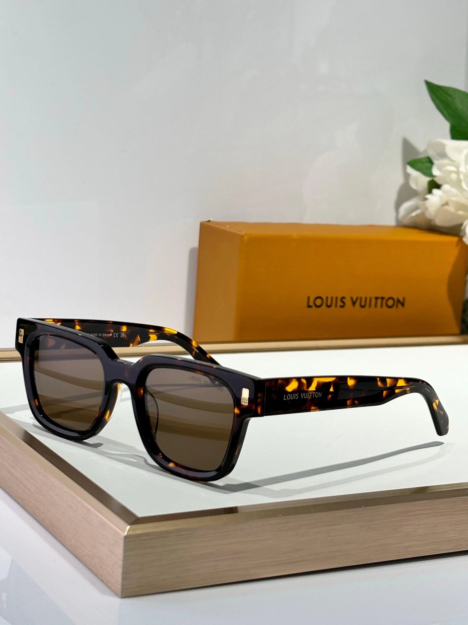 Louis Vuitton Z2631E LV Escape Square  Sunglasses  ✨