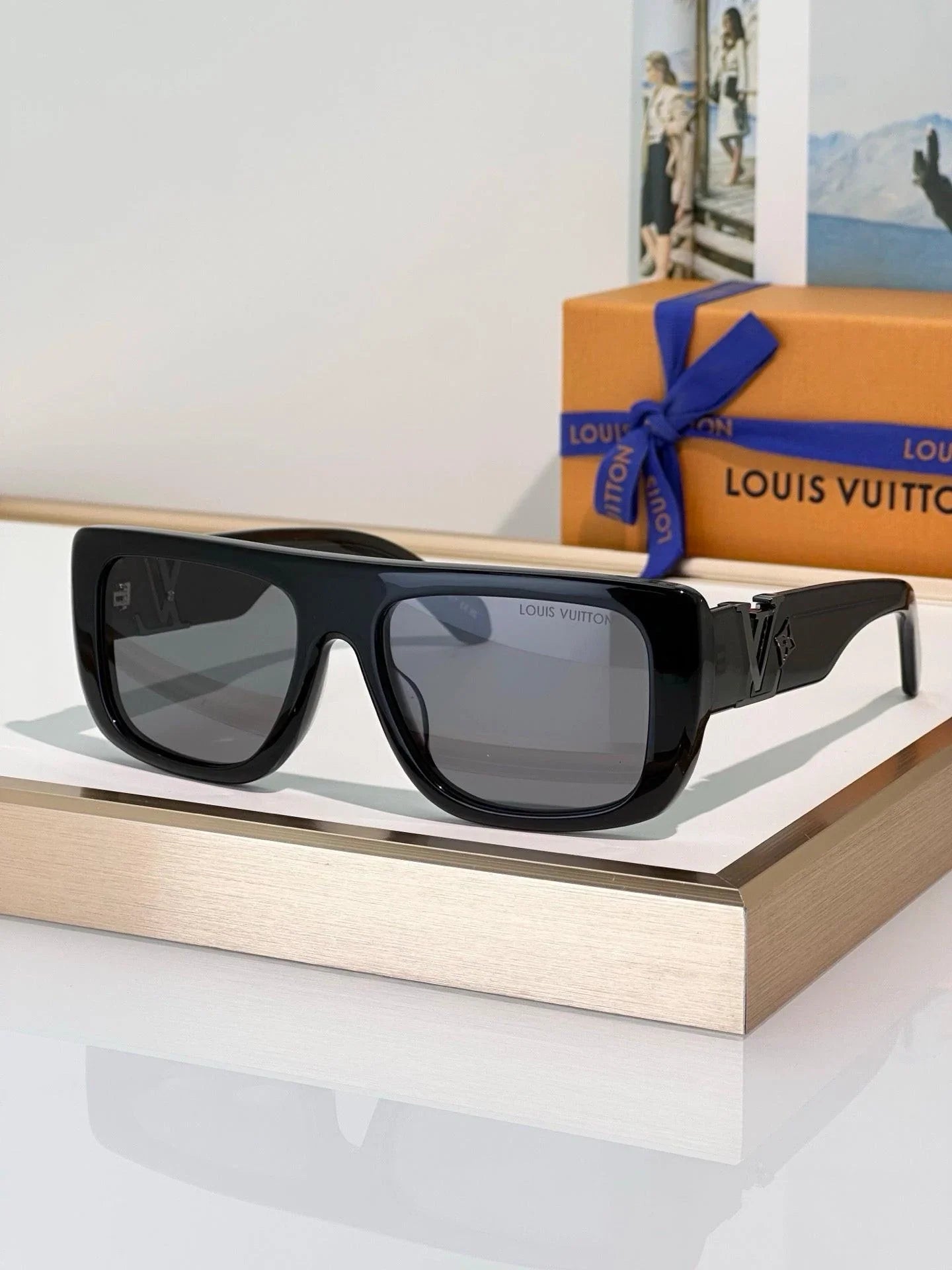Louis Vuitton Z2872U LV Flower Square Sunglasses✨