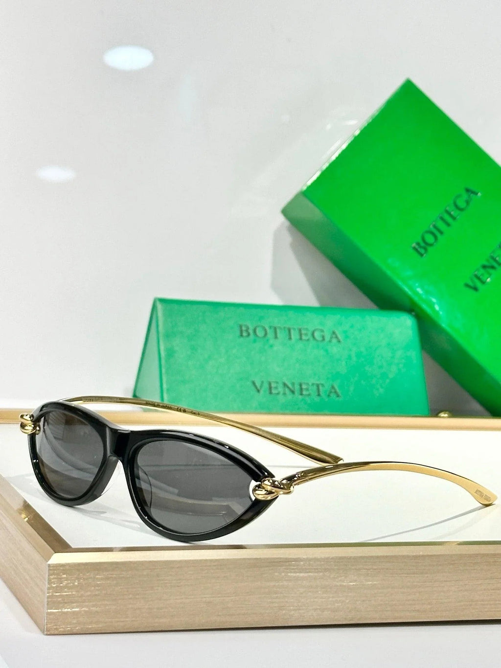 '- BOTTEGA VENETA BV1390 Women's Sunglasses💚
