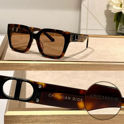 DIOR Sunglasses Dior 30Montaigne S8U Sunglasses✨