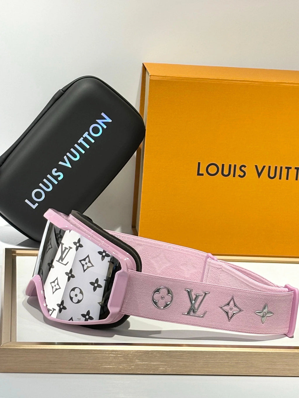 Louis Vuitton Z3137E LV Ski LV Snow Gradient Mask 🥽