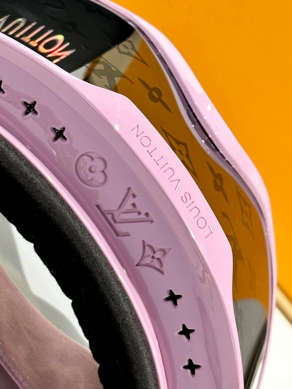 Louis Vuitton Z3137E LV Ski LV Snow Gradient Mask 🥽