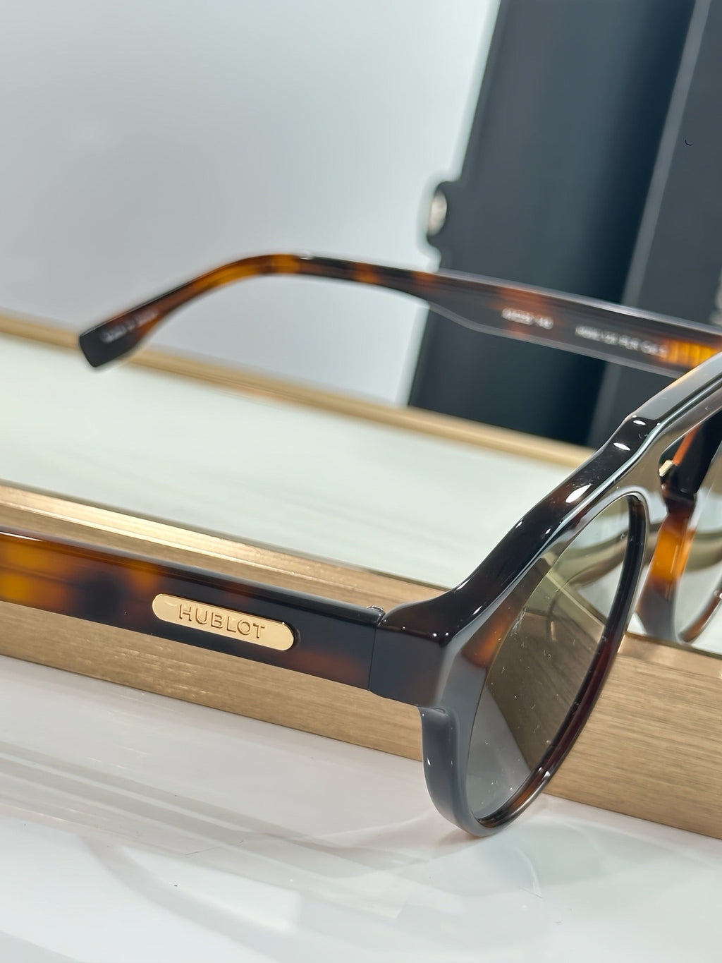 HUBLOT H090 Light Mirror Zeiss Lenses🔱