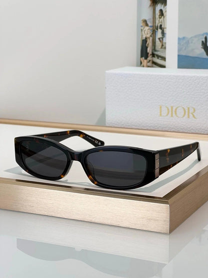 DIOR Diorraphique S1I 10A0 Black Cat Eye  Sunglasses ✨