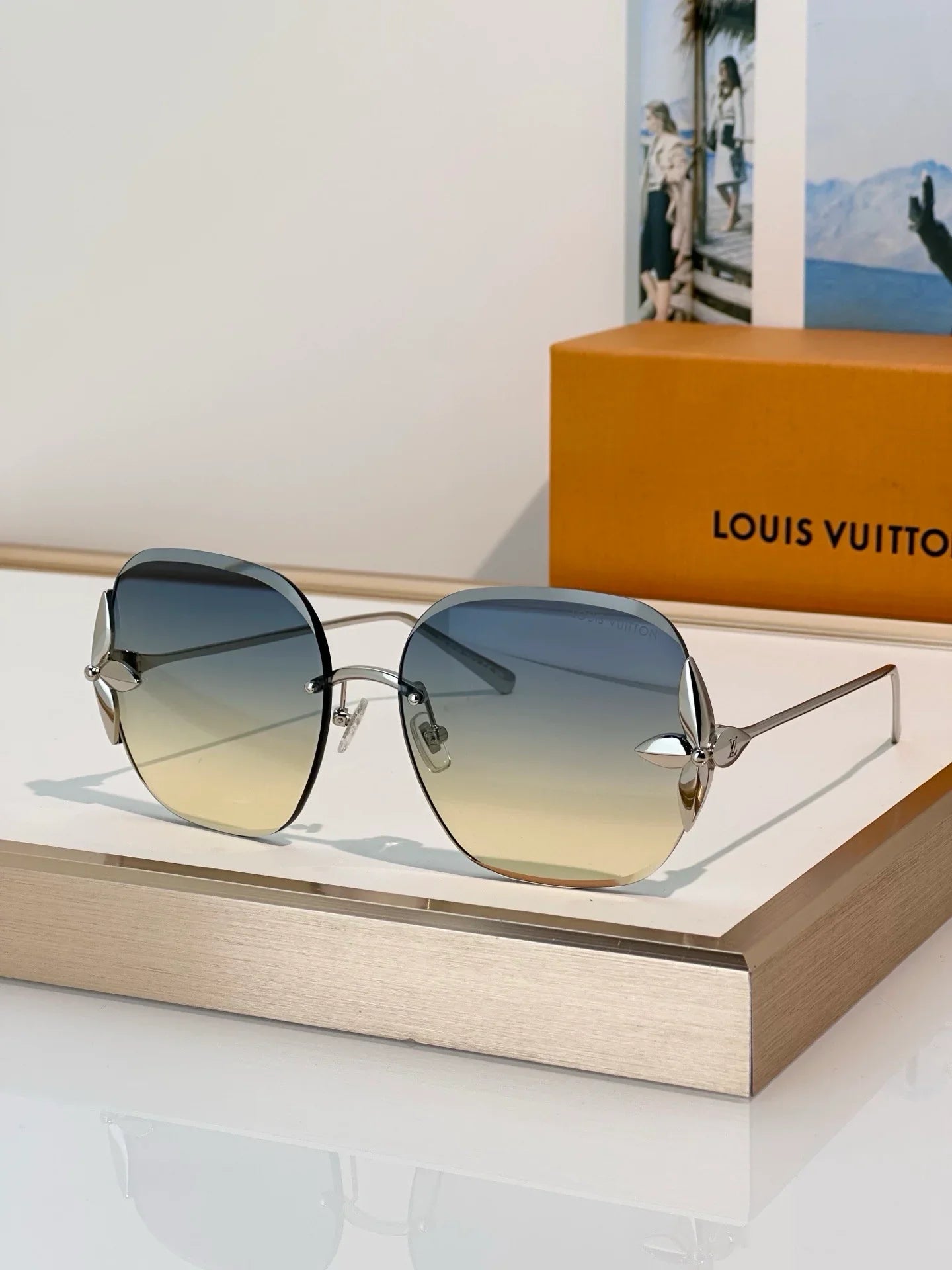 Louis Vuitton Z3169U Flower Edge Metal Square Sunglasses   ✨