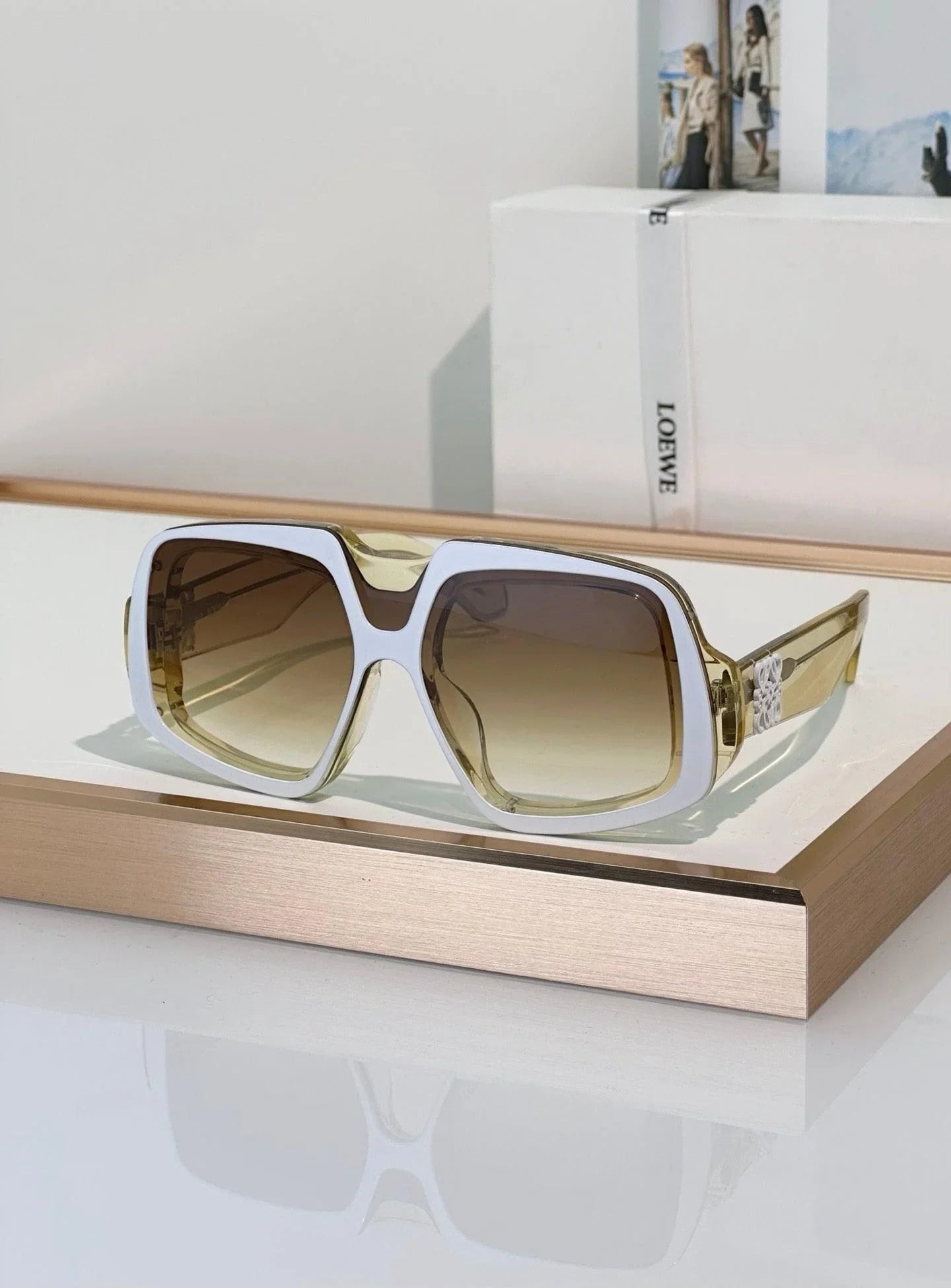 LOEWE Loewe Collage LW 40194I 52B Sunglasses ✨